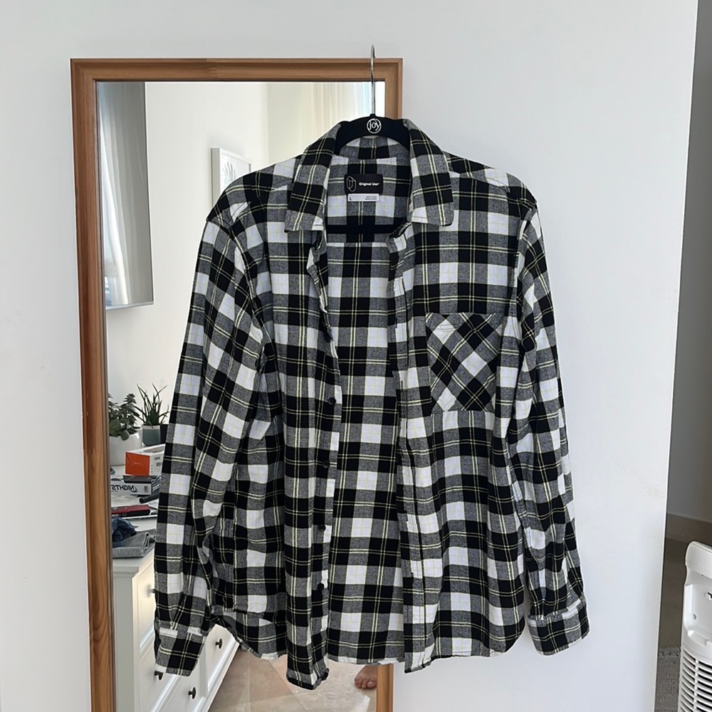 Oversized flannel, black and white with yellow lines!